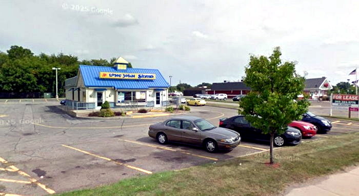 Long John Silvers - Portage - 6525 S Westnedge Ave (newer photo)